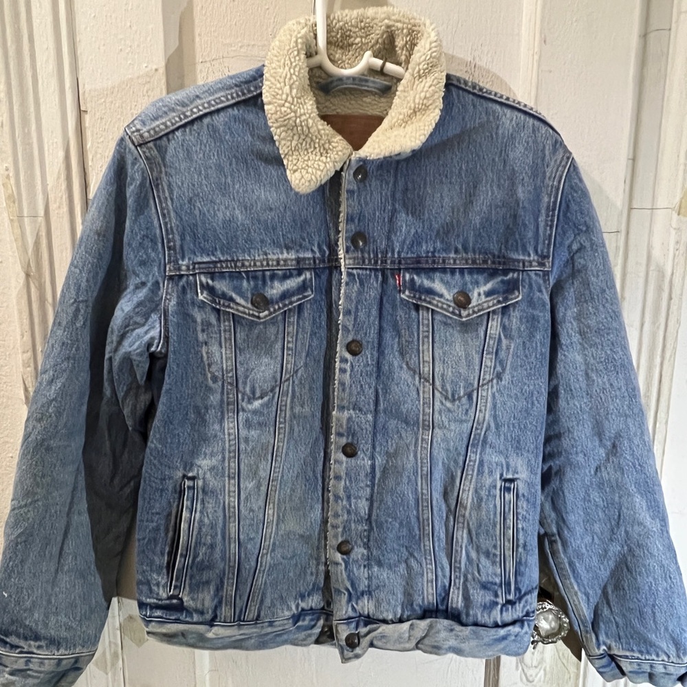 Vintage Levi’s  sherpa lined trucker denim jacket mens Sz medium  Big ‘E’